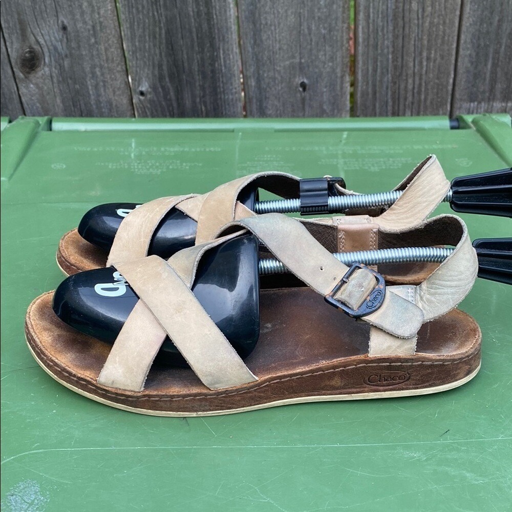 Chaco Wayfarer Tan Leather Strappy Buckle Sandals Womens 8 J107352